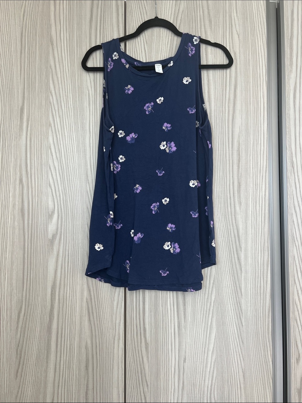 Old Navy Navy Floral Cold-Shoulder Tank Top
